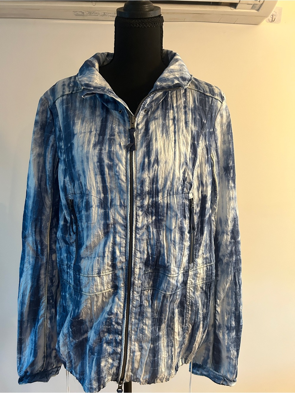 Blue Tie-Dye Zip-Front Women's Blouse Jacket